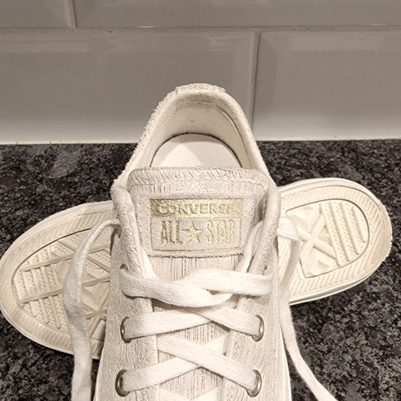 Converse Chuck Taylor All Star Leather Sneaker - Picture 2 of 7